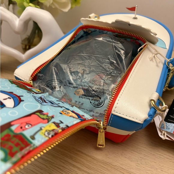 SpongeBob Loungefly- Boat-Shaped Crossbody - Picture 4 of 7